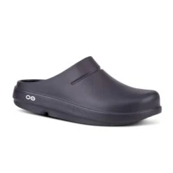 OOfos Unisex OOcloog Shoe - Black - Regular (D)