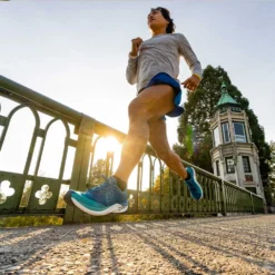 Topo Athletic Men's Cyclone 2 Running Shoe - Blue/Aqua - Regular (D) -Optimal Shoe Store M061.Blue Aqua 10